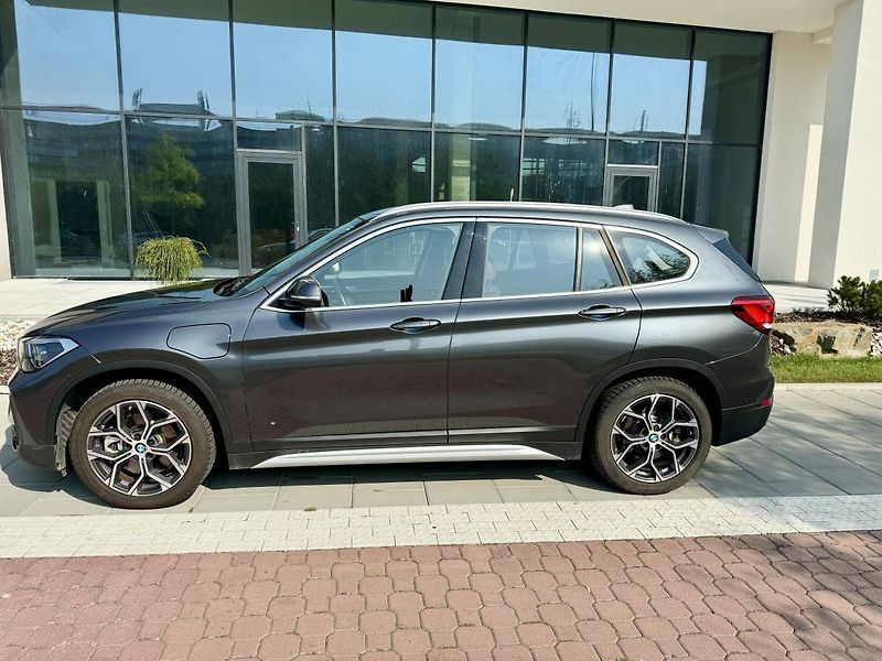 BMW X1 (2020) xDrive 25e AUT Plug in Hybrid - fotka 21 z 25