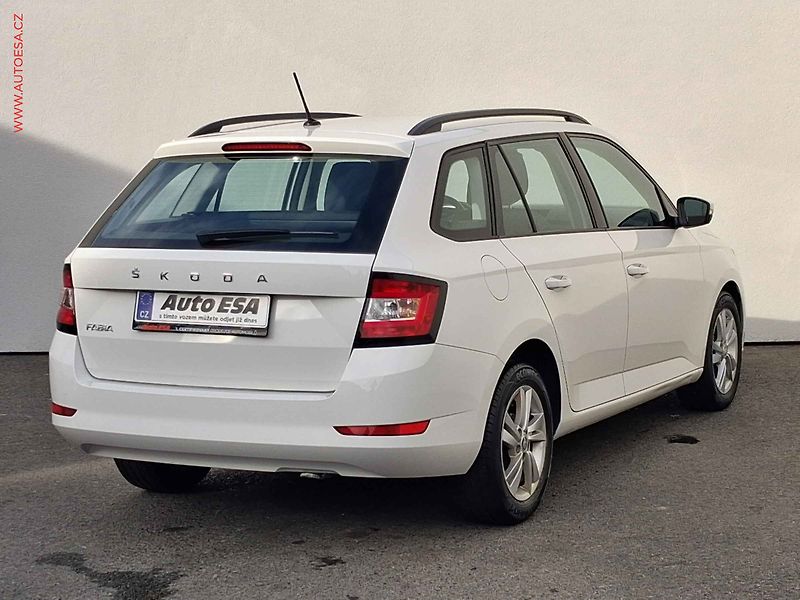 Škoda Fabia (2022) 1.0TSI, ČR, Ambition, STK7/28 - fotka 4 z 16