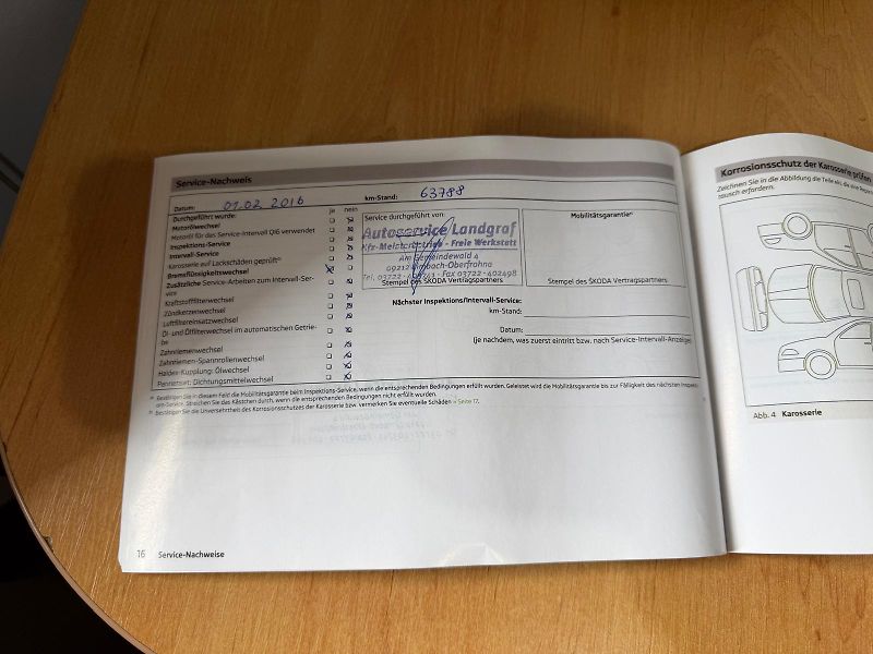Škoda Yeti  2,0 TDI servis.k + sada pneu  - fotka 26 z 31