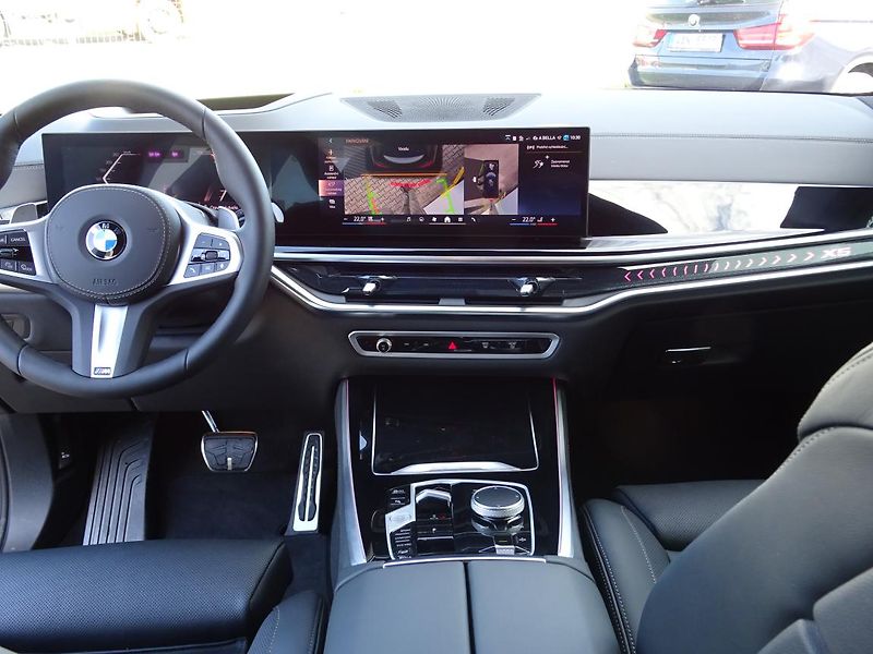 BMW X5 xDrive40d - fotka 6 z 7