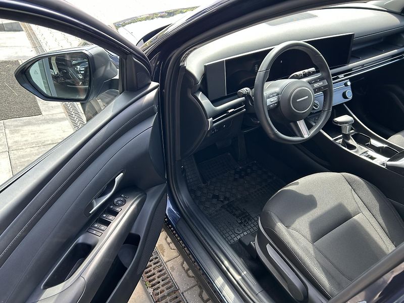 Hyundai Tucson TU 25 1,6 TGDI DCT SMART SP - fotka 12 z 31