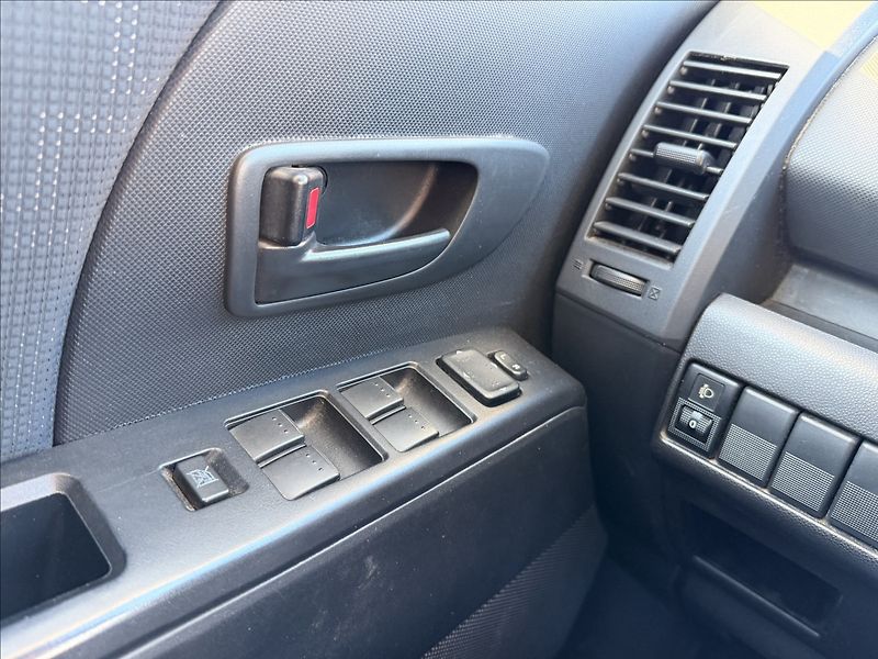 Mazda 5 2,0 CD110 7MÍST TAŽNÉ 81kW - fotka 14 z 25