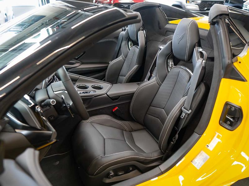 Chevrolet Corvette (2026) 6.2 Cabrio 3LT Z51 Facelift - fotka 16 z 44