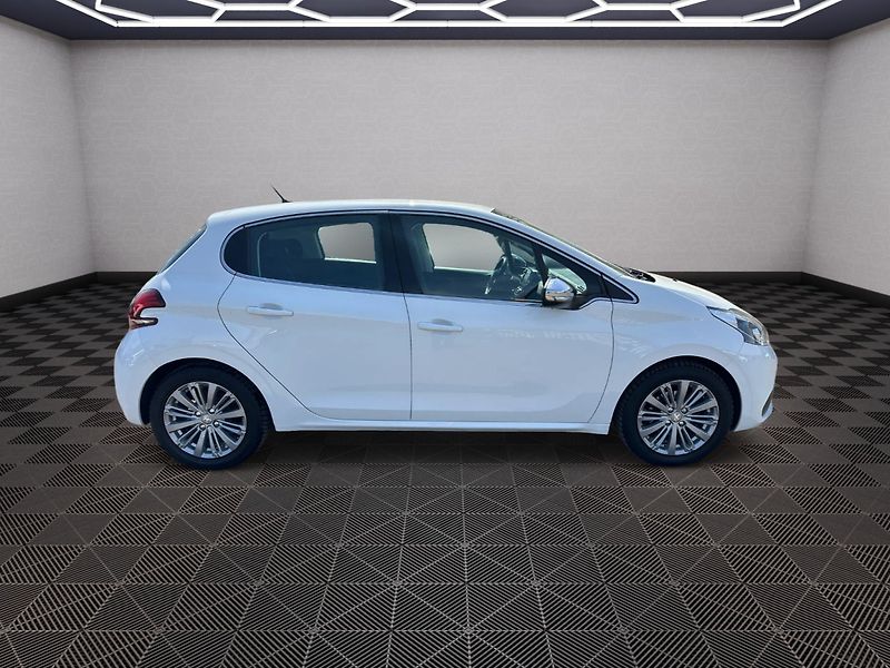 Peugeot 208 (2017) Style - fotka 8 z 22