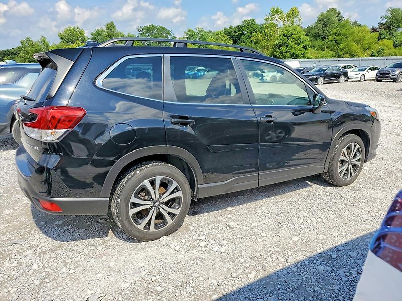 Subaru Forester (2023) LIMITED  - fotka 4 z 12
