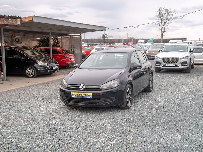 Volkswagen Golf (2012) 1.6TDI 77KW – SERVIS - fotka 1 z 46