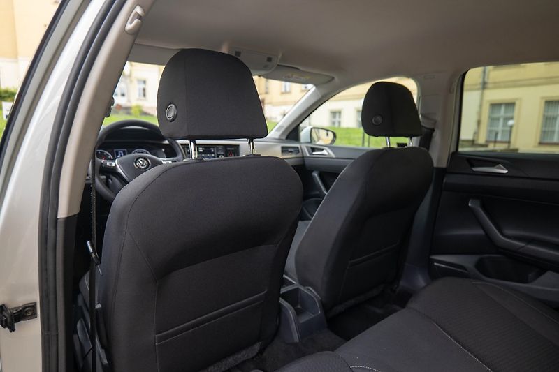 Volkswagen Polo 1.0 TSI DSG CarPlay - fotka 16 z 30