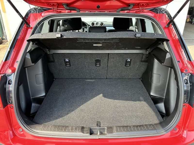Suzuki Vitara 1.6 VVTi 88kW AllGrip Premium - fotka 12 z 22