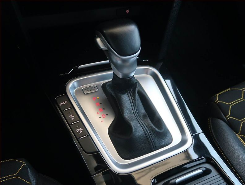 Kia XCeed (2019) TOP 1.4 T-GDI, Automat - fotka 13 z 26