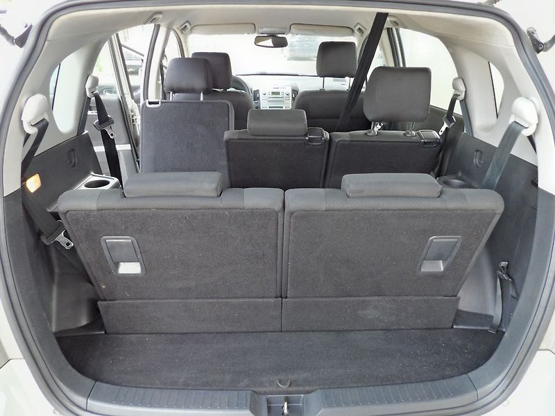 Toyota Corolla Verso 1.8 VVT-i 95kW 7 míst ČR - fotka 20 z 25