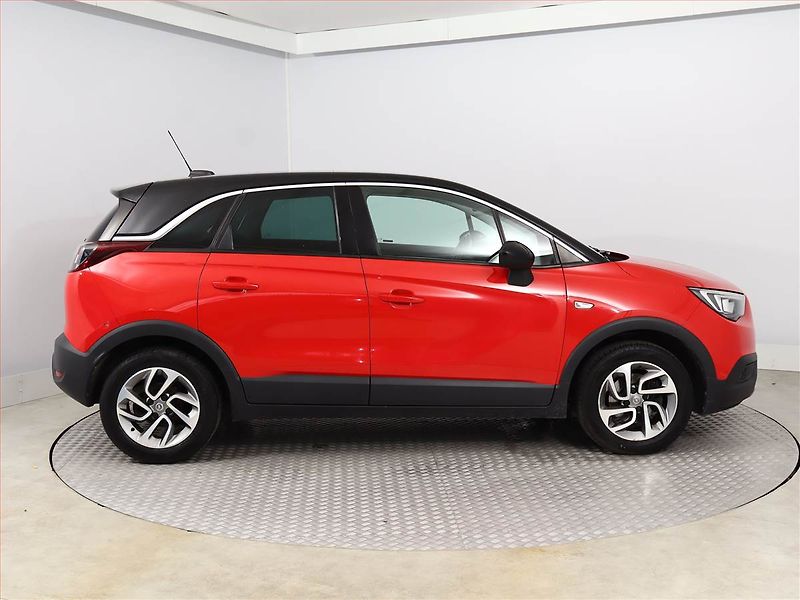 Opel Crossland X (2018) 1.2 Turbo, ČR,1.maj - fotka 6 z 13