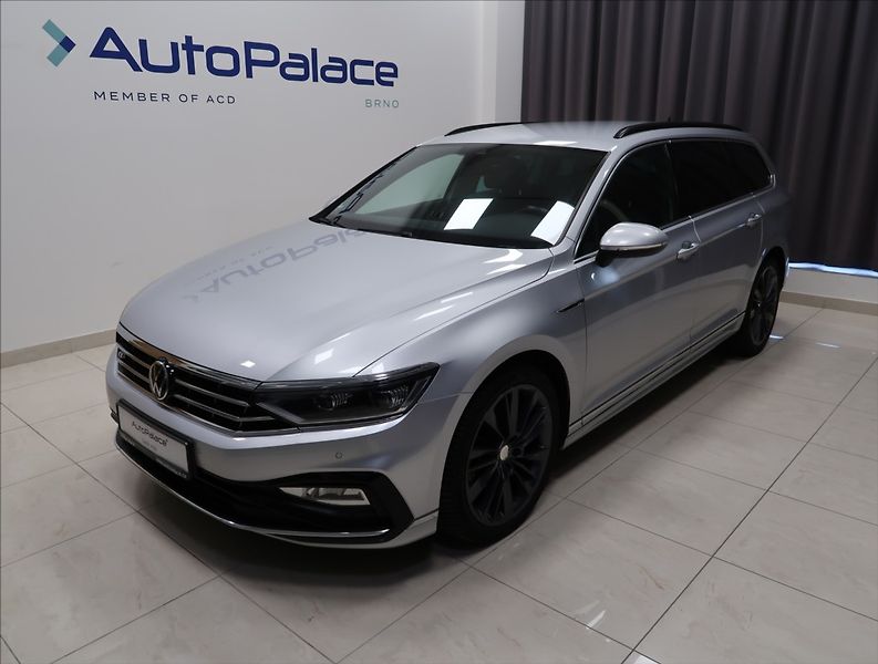 Volkswagen Passat 2,0 TDI DSG 4MOTION R-LINE - fotografie inzerátu