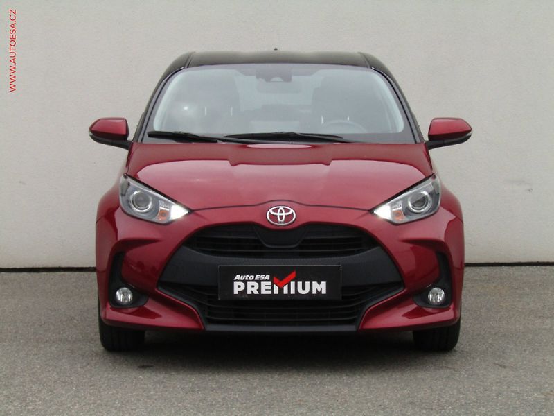 Toyota Yaris (2023) 1.5 - fotka 2 z 3