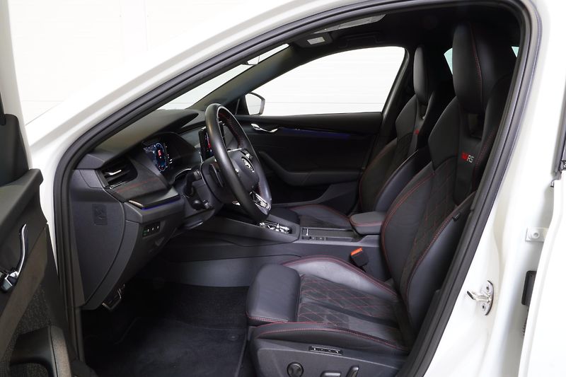 Škoda Octavia RS,2.0TSI,1.MAJ,ČR,NEZ.TOPENÍ - fotka 16 z 38