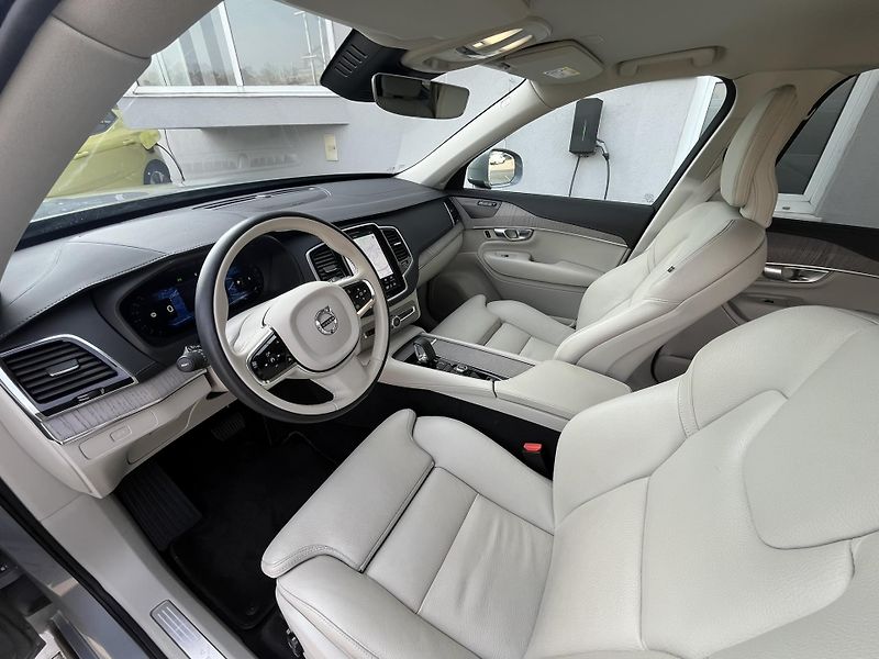Volvo XC90 B5 (nafta) AWD PLUS BRIGHT *7M - fotka 11 z 42