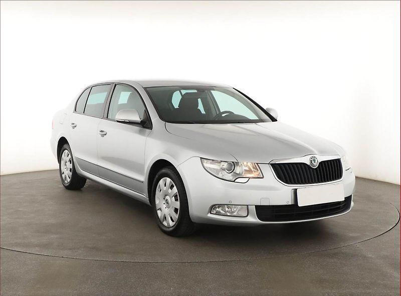 Škoda Superb (2012) 1.8 TSI, Automat, Serv.kniha - fotka 1 z 14