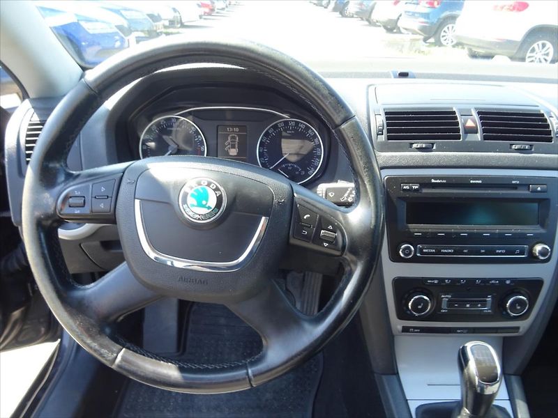 Škoda Octavia 2,0 TDi 81 kW - fotka 17 z 24