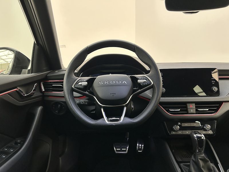 Škoda Scala 1.5 TSI Monte Carlo - fotka 21 z 28