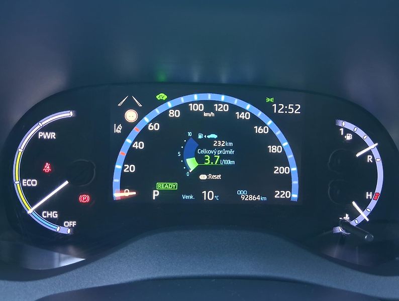 Toyota Yaris Cross COM. STYLE TECH 1.5 Hyb. 85 kW - fotka 12 z 30