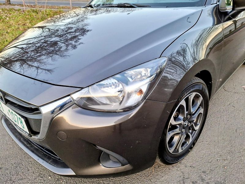 Mazda 2 1.5 benzin Rezervace - fotka 14 z 46