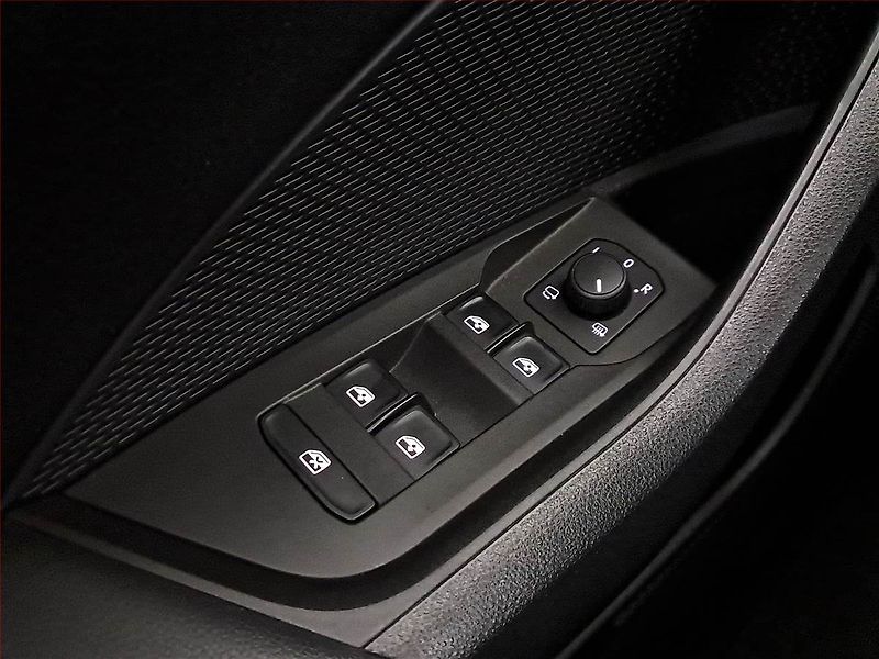 Škoda Octavia (2023) 1.5 TSI e-tec - fotka 17 z 17