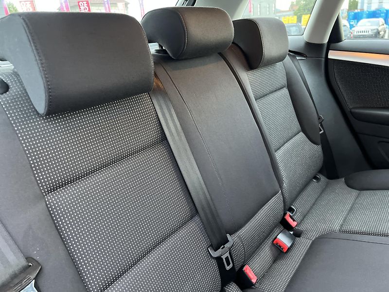 Audi A3 SPORTBACK 2.0TDi 103kw KLIMA  - fotka 23 z 36