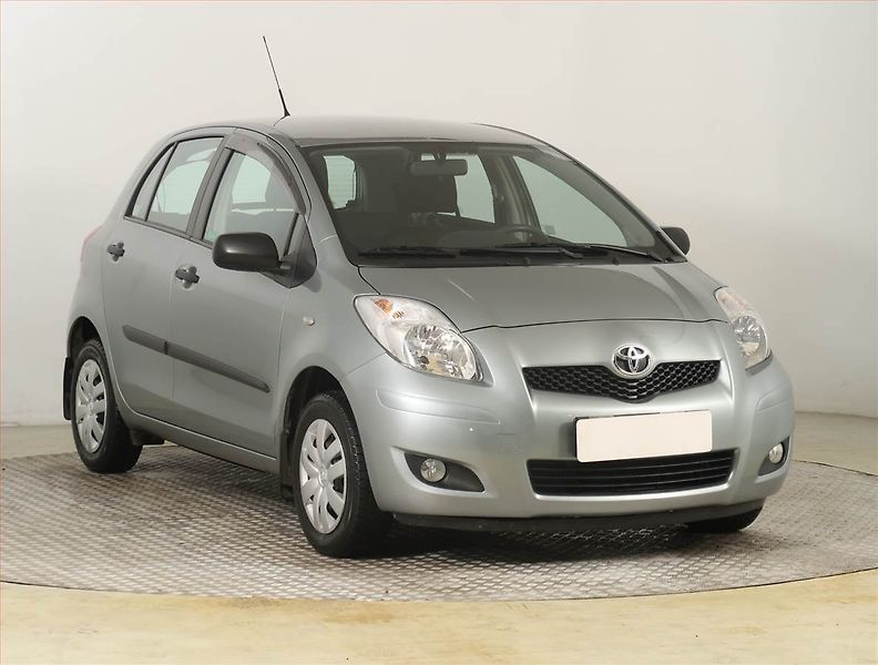 Toyota Yaris (2010) 1.0 VVT-i, ČR,1.maj - fotografie inzerátu