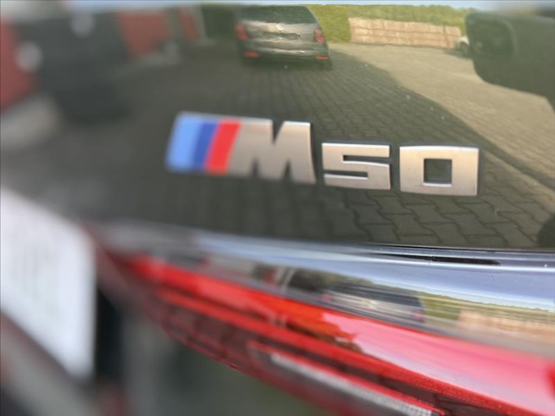 BMW i4 0,0 M50 544PS M Sport xDrive - fotka 37 z 38