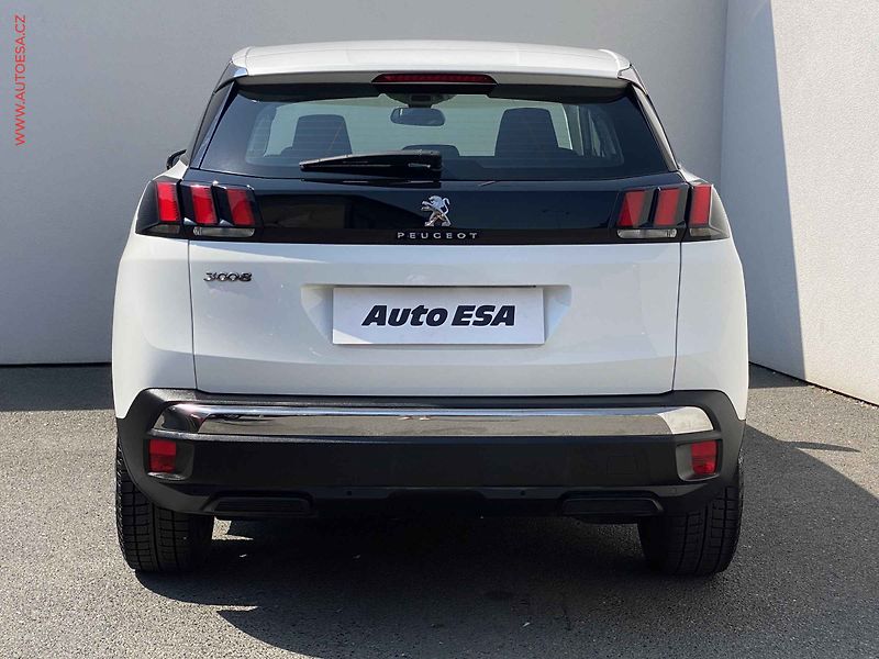 Peugeot 3008 (2018) 1.2PT, 1.maj,ČR, Active - fotka 5 z 18