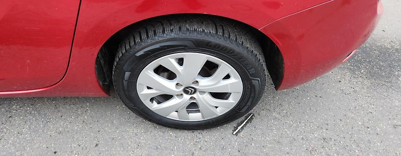 Citroën Grand C4 Picasso (2016) 1.6 HDI 7 MÍST ČR - fotka 23 z 43