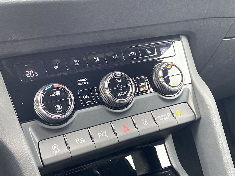 Škoda Karoq (2026) 1.5 TSI DSG Sportline - fotka 13 z 45