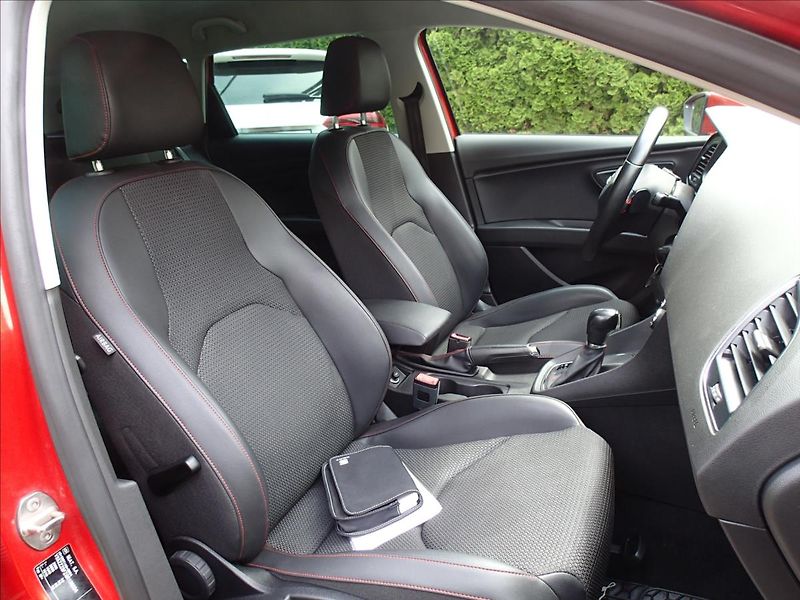 Seat Leon 2,0 TDi, FR, Dsg, ČR - fotka 34 z 49