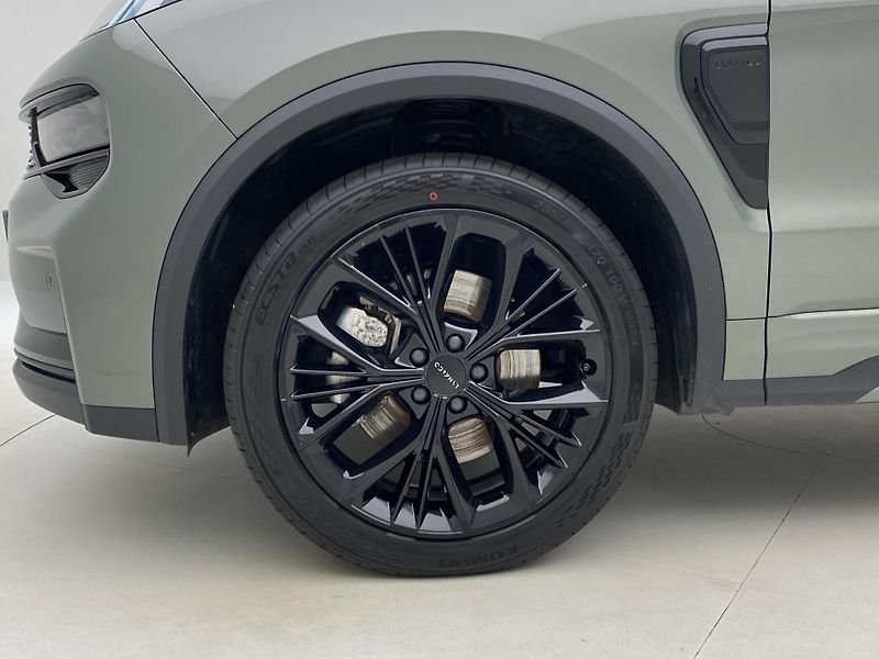 Lynk & Co 01 (2025) 01 MORE PHEV DEMO - fotka 17 z 102