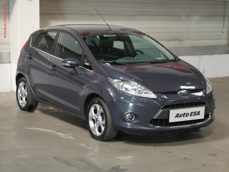 Ford Fiesta (2011) 1.25, Titanium - fotka 1 z 15