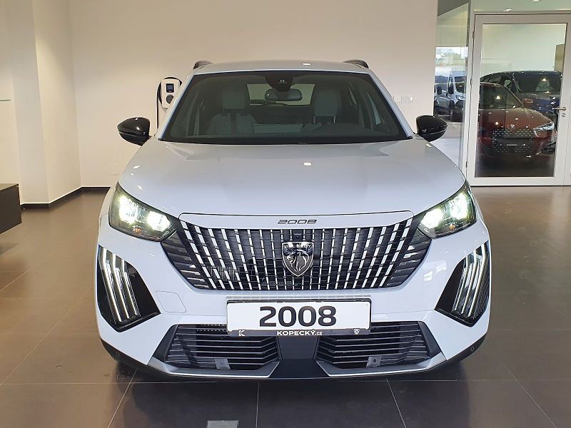 Peugeot 2008 (2026) ALLURE 1.2 TURBO 100k MAN6 - fotka 2 z 17