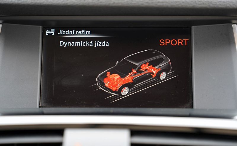 BMW X3 2.0d sDrive/AT/150 PS/šíbr - fotka 36 z 40