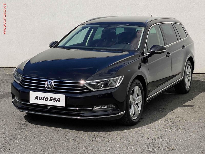 Volkswagen Passat (2015) 1.8 TSi, Highline, DSG, kůže - fotka 3 z 16