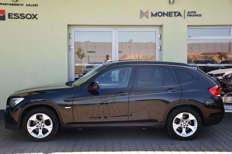 BMW X1 xDrive18d 2xALU - fotka 16 z 37