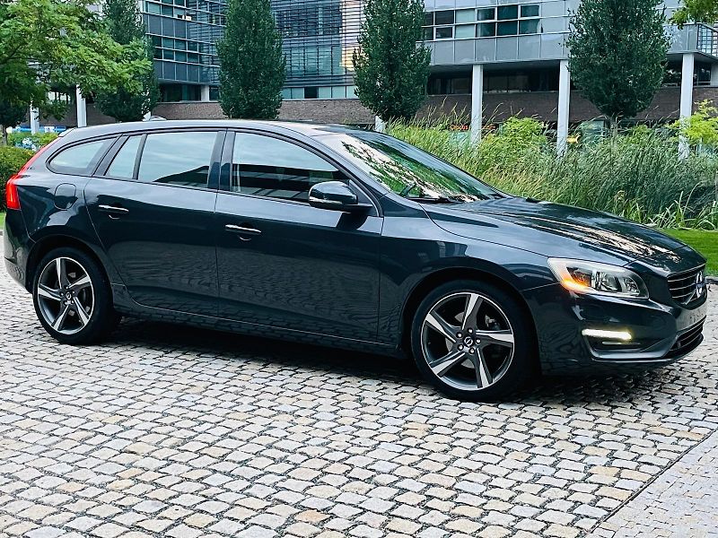Volvo V60 2.0D3 5V AUT VÝHŘEV SERVISKA - fotka 10 z 47