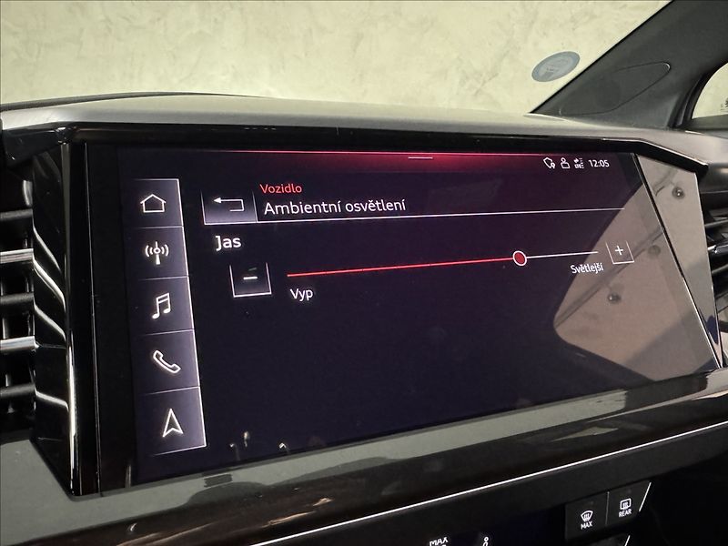 Audi Q4 e-tron 40 150kW S-Line LED Kamera - fotka 33 z 50