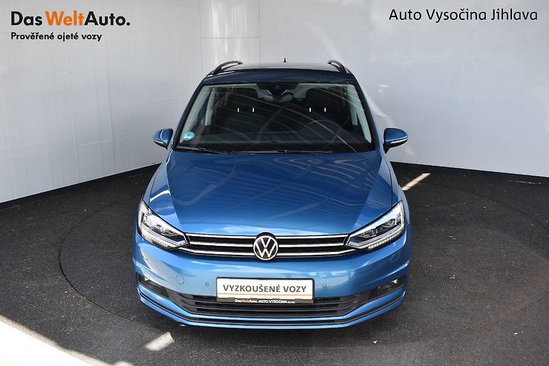 Volkswagen Touran (2023) 1.5TSI 110kW DSG, Full LED - fotka 4 z 25