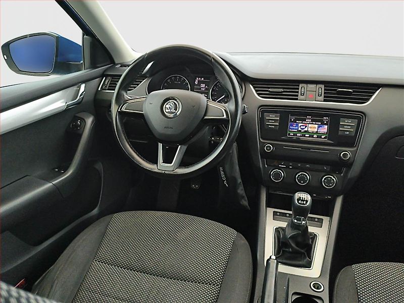 Škoda Octavia (2015) Ambition Plus 1.6 TDI 4x4 - fotka 7 z 14