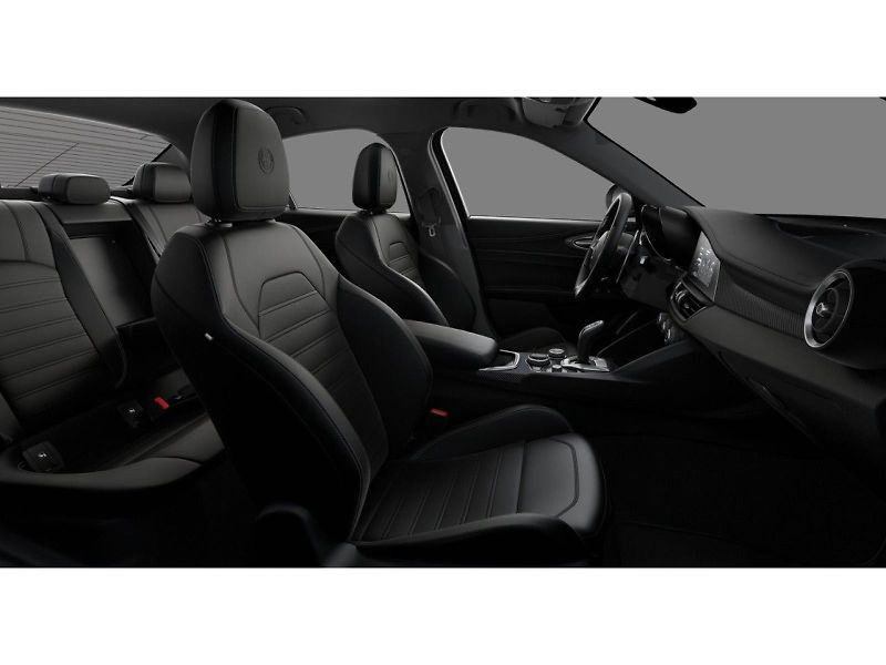 Alfa Romeo Giulia (2026) 2.9 V6 BiTurbo 520k QV Carbon - fotka 6 z 6