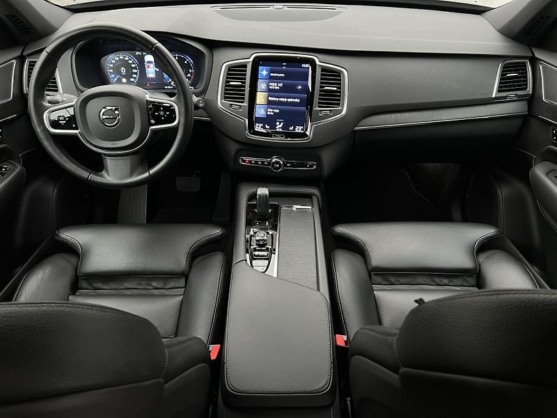 Volvo XC90 B5 AWD MOMENTUM PRO AUT - fotka 2 z 40