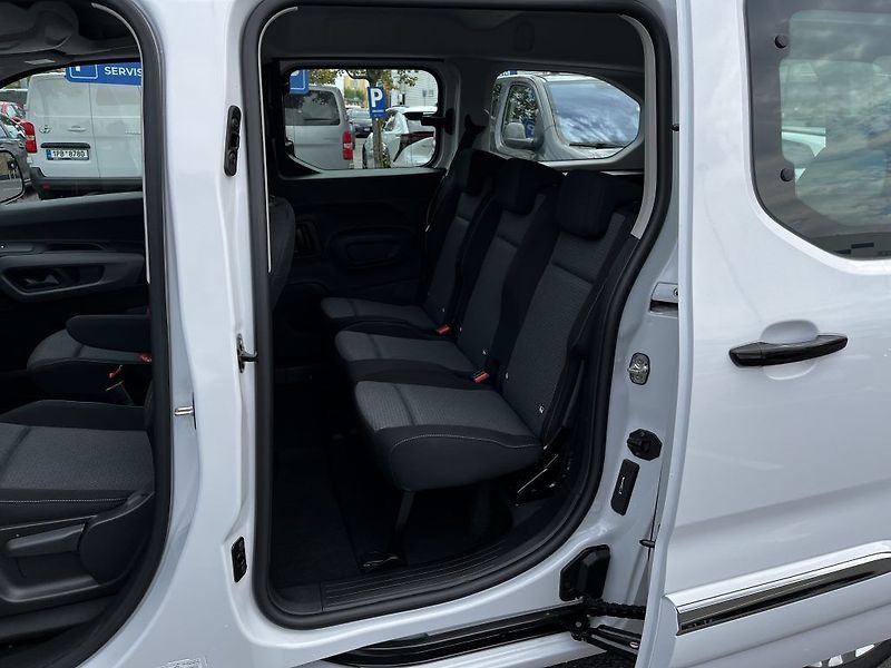 Toyota ProAce City Verso 1.5D 130k Business ODBĚR IHNED - fotka 14 z 31