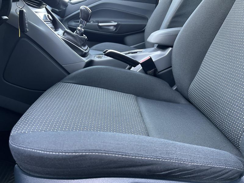 Ford Grand C-MAX 1.6HDi 7MÍST ČR odp.DPH - fotka 11 z 41