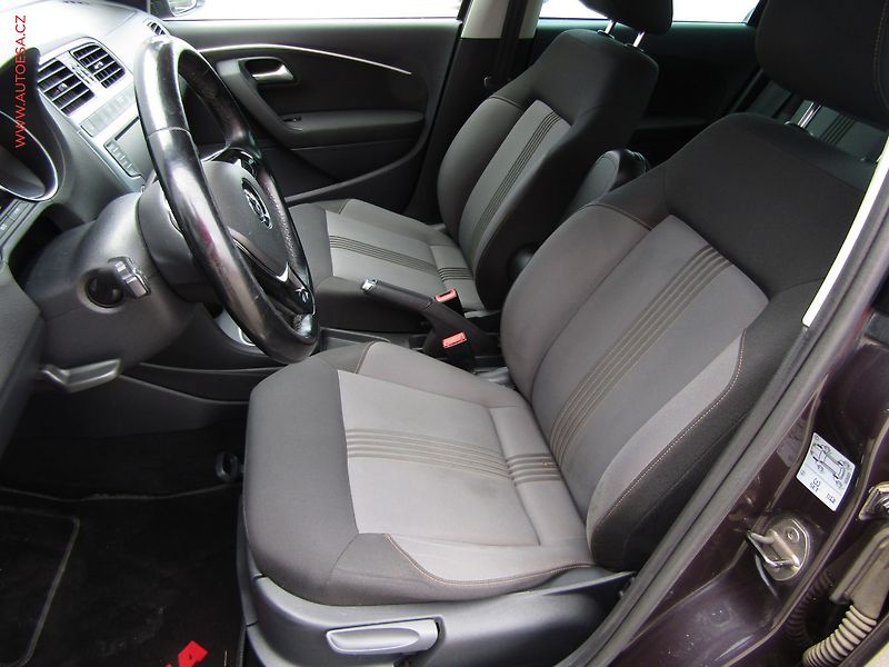 Volkswagen Polo (2016) 1.2 TSi, Allstar, LED, navi - fotka 9 z 19