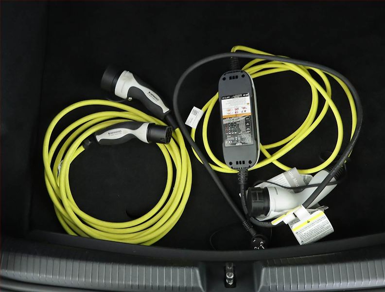 Volkswagen ID.3 (2023) Pro Perf. (62 kWh), SoH 89% - fotka 18 z 18