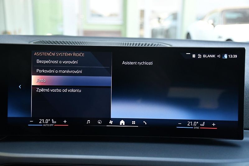 BMW i4 eDrive35 FACELIFT 3L-ZÁRUKA 1M - fotka 36 z 45