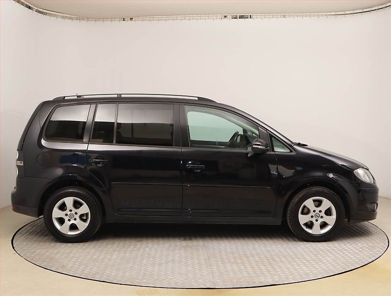 Volkswagen Touran (2009) 1.4 TSI, Navi, Tempomat - fotka 6 z 16